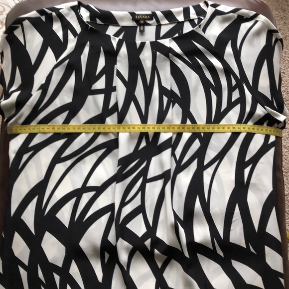 Authentic Escada blouse! - Picture 5 of 8
